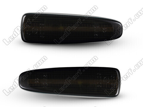 Vue de face des clignotants latéraux dynamiques à LED pour Mitsubishi Outlander - Couleur noire fumée