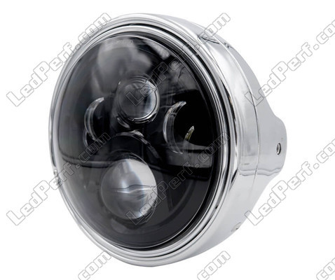 Beispiel eines runden Scheinwerfers aus Chrom mit schwarzer LED-Optik von Moto-Guzzi V9 Bobber 850
