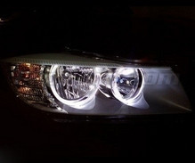 Pack angel eyes à leds pour BMW Serie 3 (E90 - E91) Phase 2 (LCI) - Sans xenon d'origine